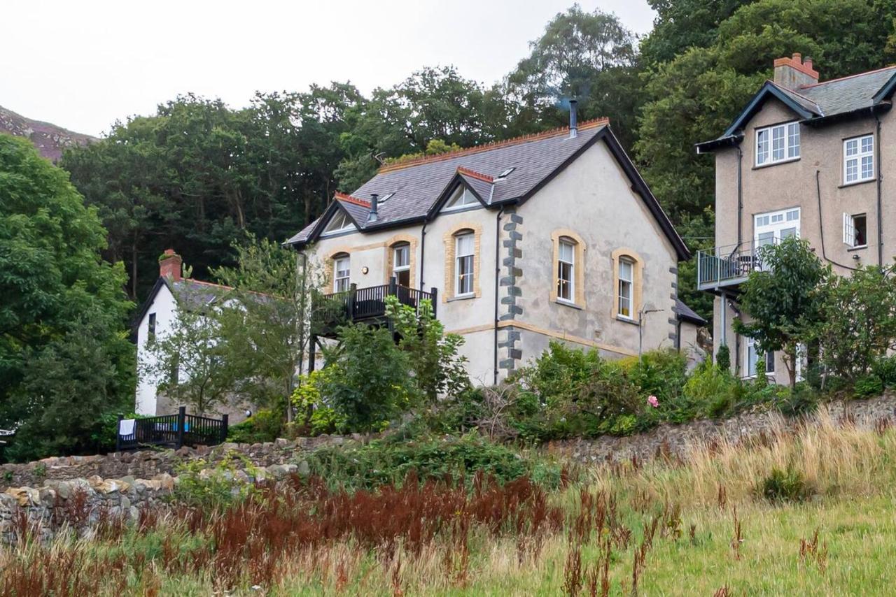 Converted Chapel, Stunning Sea & Mountain Views! Penmaen-mawr エクステリア 写真